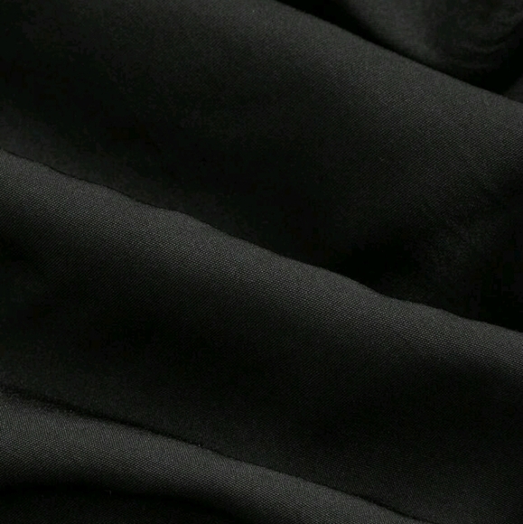 Elegant Black Off-Shoulder Dress - Picture 2 of 4